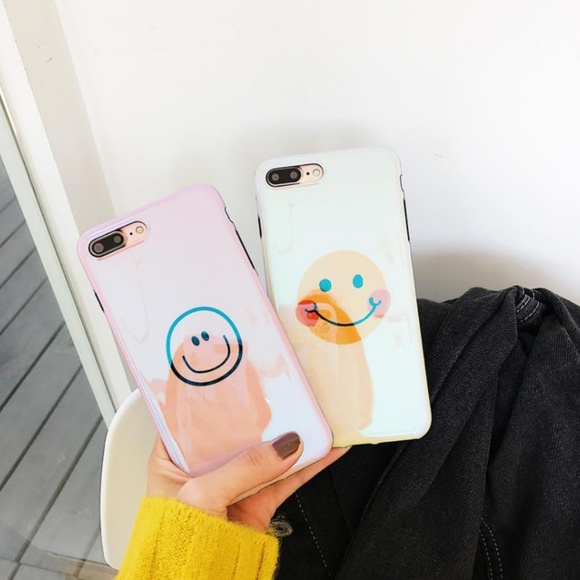 NEW iPhone Max/XR/XS/X/7/8/Plus Smiley Face Case - Picture 3 of 8